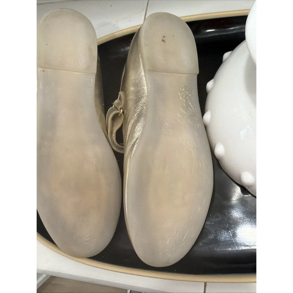Naturino Girls Gold Leather Mary Janes  Size 37 US Size 5.5